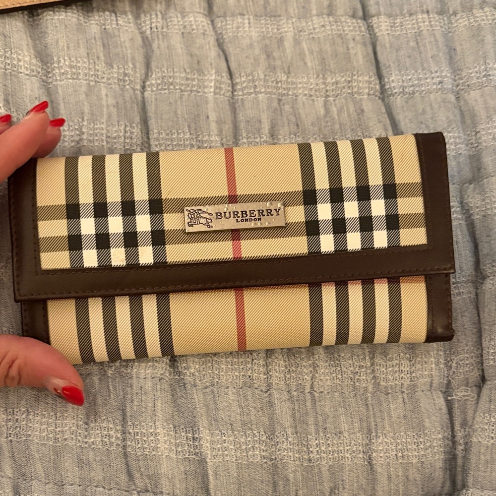 Burberry Checkered Beige and Brown Wallet